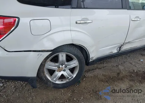 2010 Subaru Forester 2.5X Premium z USA, uszkodzony, nr VIN JF2SH6CC2AH909047